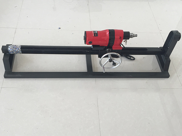 下水道鉆孔機怎么打孔？鉆孔機粉塵太大怎么樣解決？