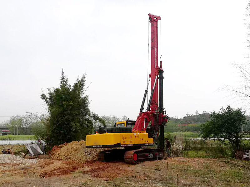 鉆孔機怎么打地基？地基好工具